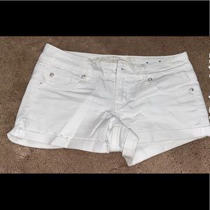 American eagle white shorts